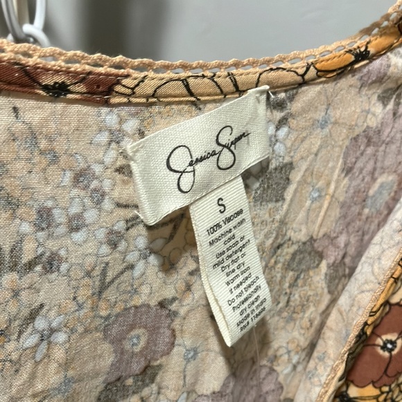 Floral Ruffle Dress - Picture 7 of 11